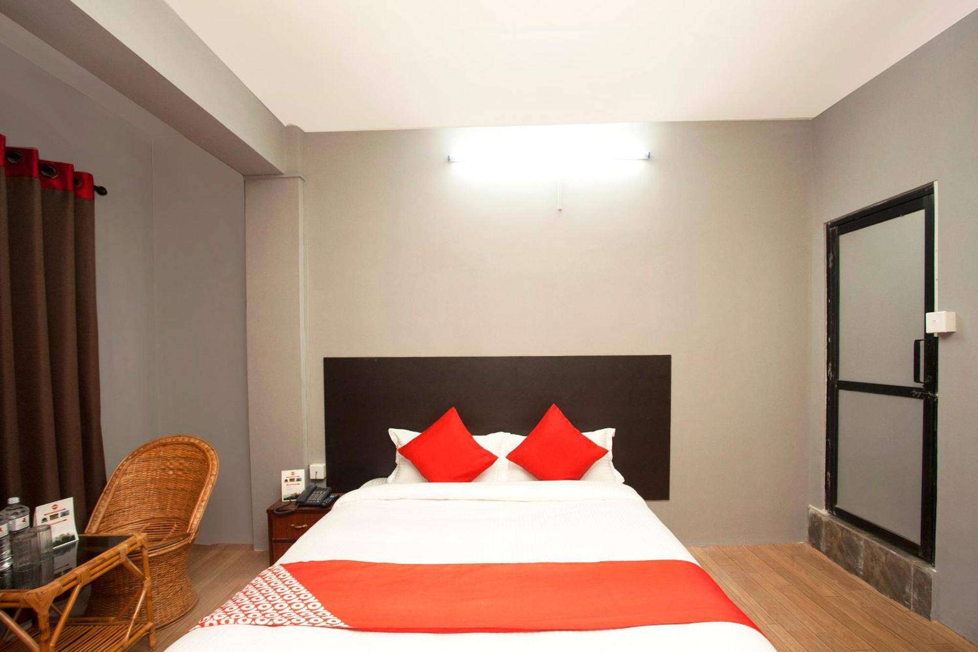 Oyo 587 Hotel Tradition Inn Katmandou Extérieur photo